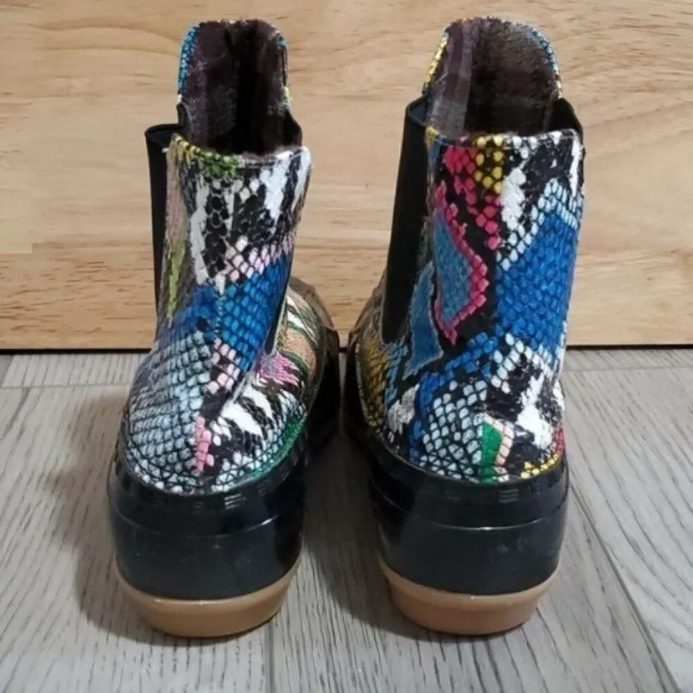 Chelsea Rain Boots Duck Multi Color Snake Skin Print Fleece Women's WOMANS Sz 6